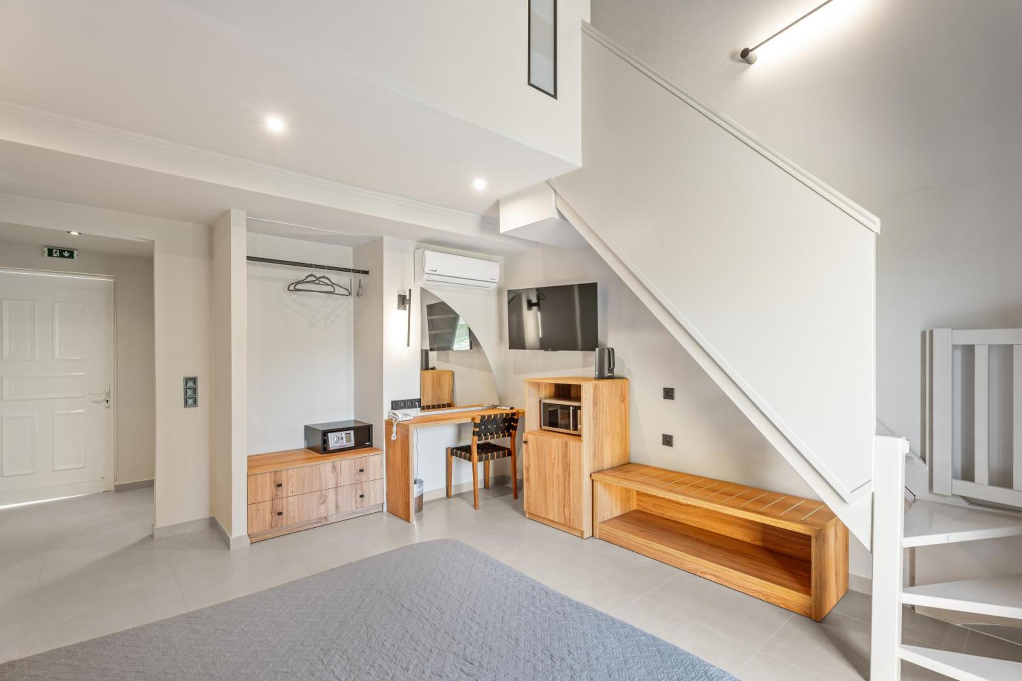One-Bedroom Apartment,1616888854:JPEG
